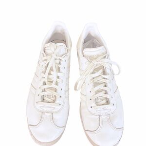 Mens Adidas Gazelle sneaker size 8.5 white